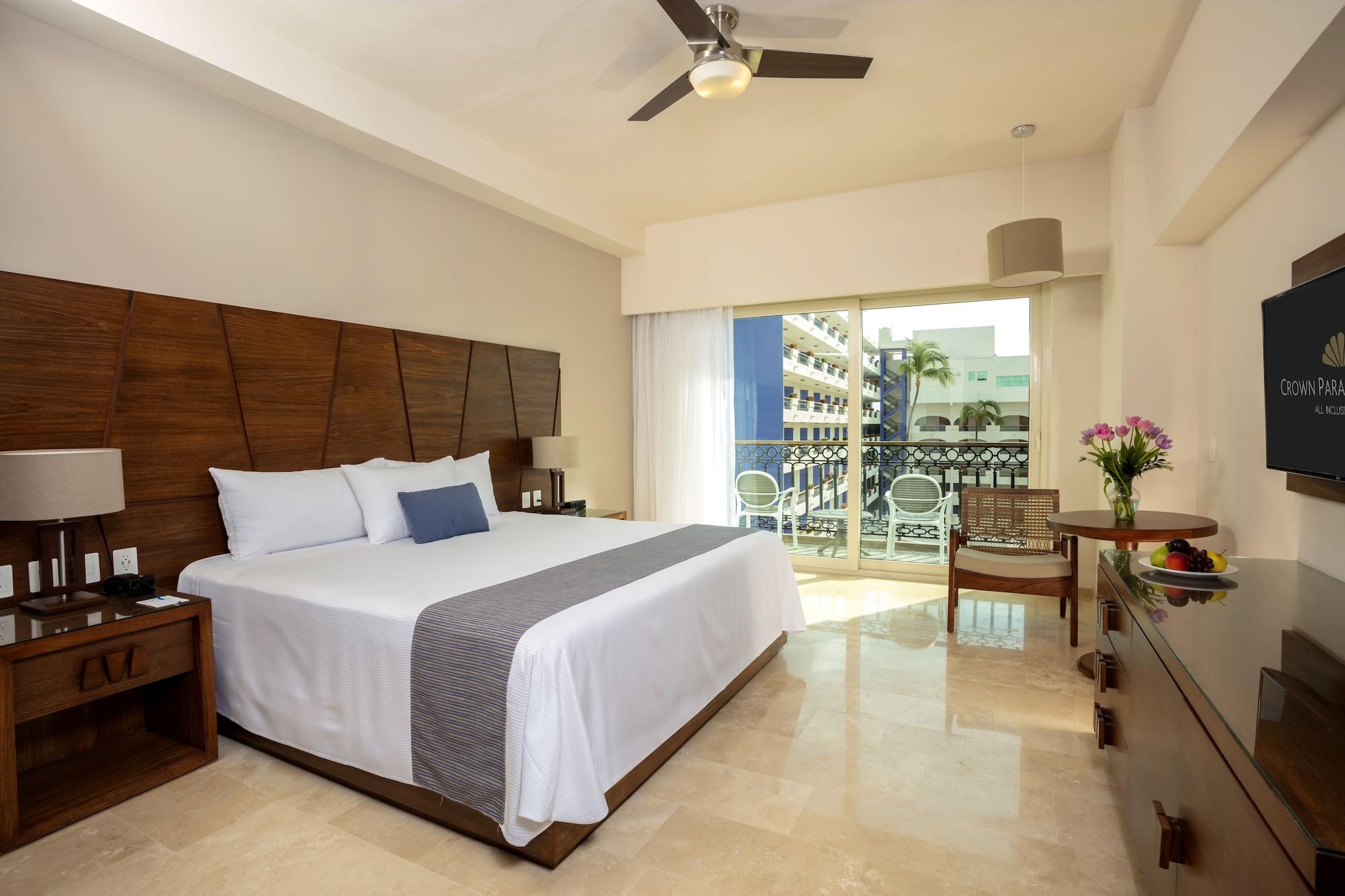 Crown Paradise Golden All Inclusive Resort - Adults Only 巴亞爾塔港 外观 照片 A room at the Grand at Moon Palace