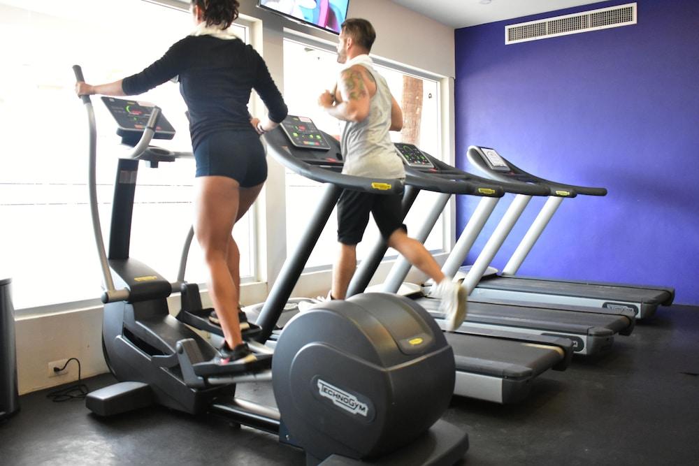 Crown Paradise Golden All Inclusive Resort - Adults Only 巴亞爾塔港 外观 照片 Elliptical trainer