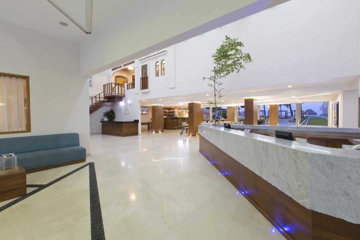 Crown Paradise Golden All Inclusive Resort - Adults Only 巴亞爾塔港 外观 照片 Lobby