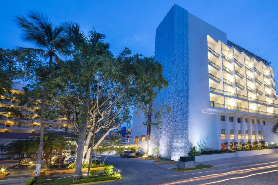 Crown Paradise Golden All Inclusive Resort - Adults Only 巴亞爾塔港 外观 照片 The Westin Resort and Spa, Des Moines