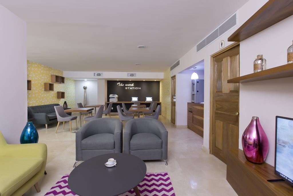 Crown Paradise Golden All Inclusive Resort - Adults Only 巴亞爾塔港 外观 照片 Suite at the hotel